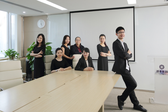 港豐集團移民事業(yè)部精英 港豐集團移民事業(yè)部精英